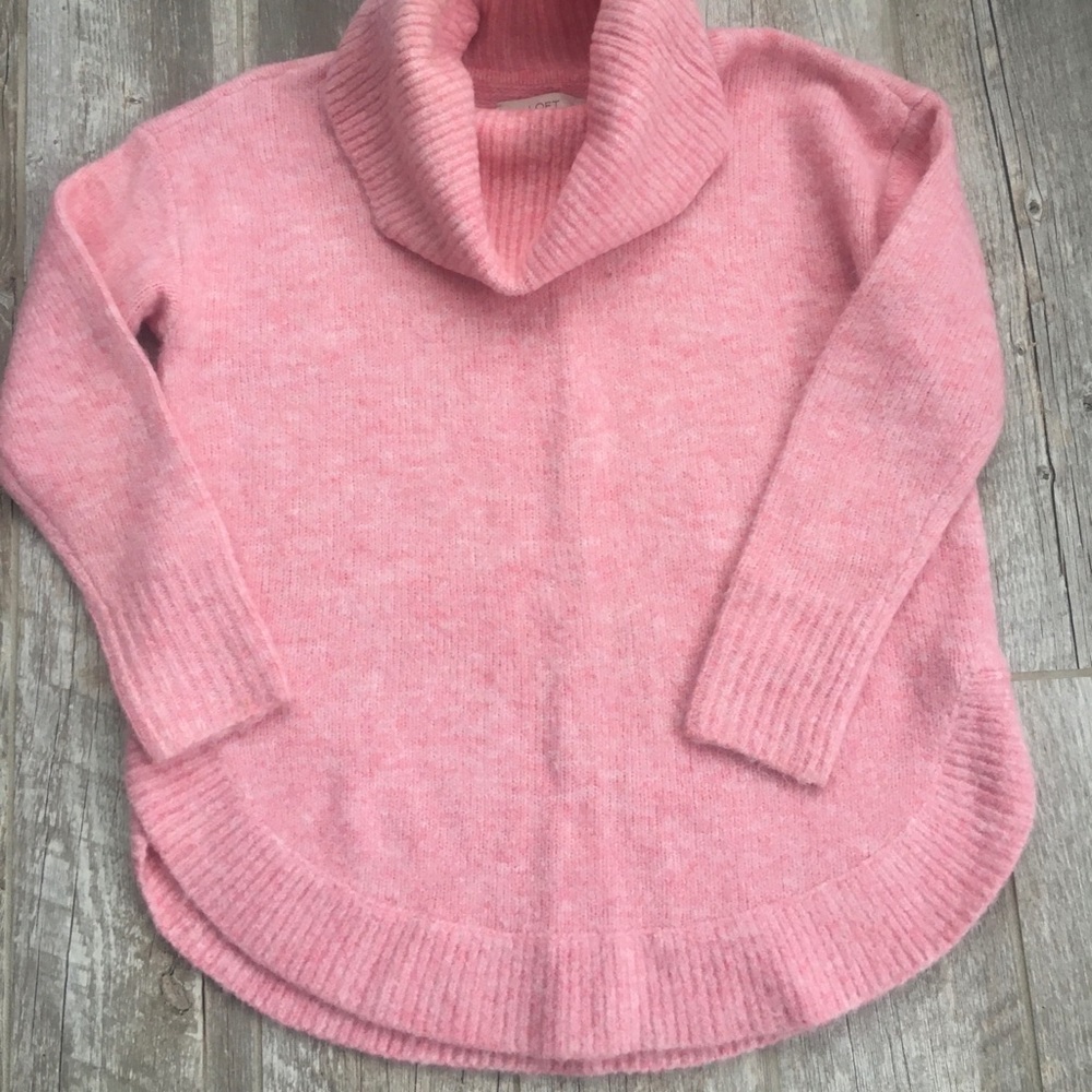 LOFT Turtleneck Sweater in Bubblegum Pink